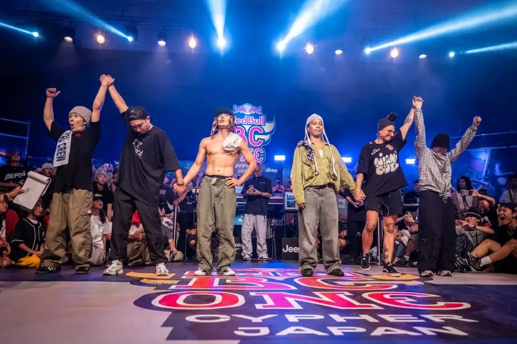 「Red Bull BC One Cypher Japan 2025」B-Boy haruto、B-Girl Cocoa 初優勝　圧巻のパフォーマンスに約800人の観客が熱狂！ 画像 1