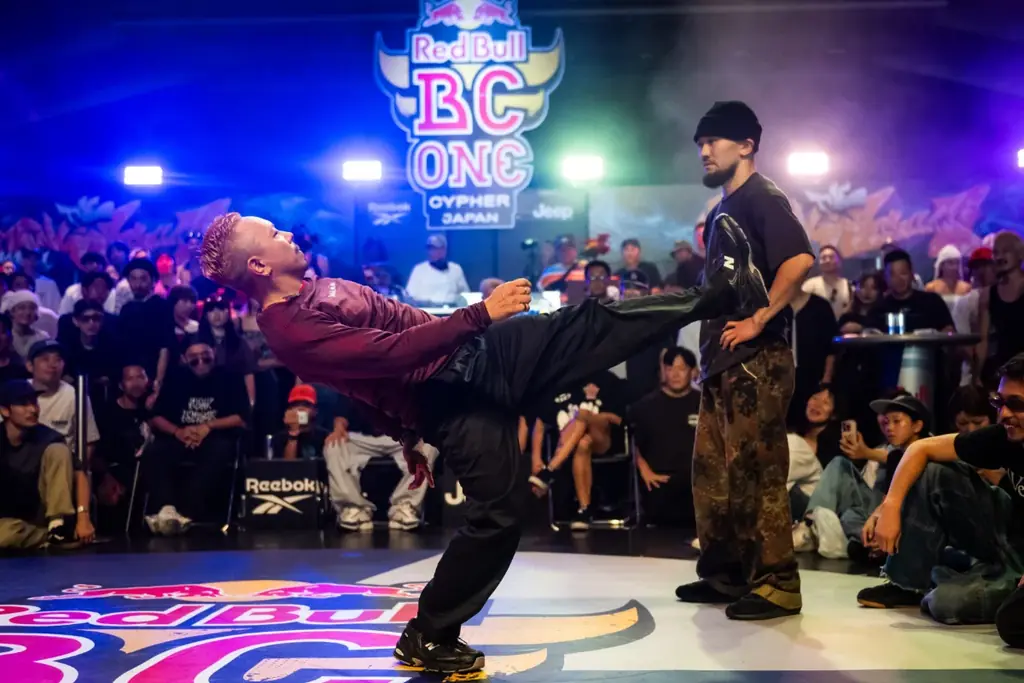 「Red Bull BC One Cypher Japan 2025」B-Boy haruto、B-Girl Cocoa 初優勝 圧巻のパフォーマンスに約800人の観客が熱狂! 画像 10