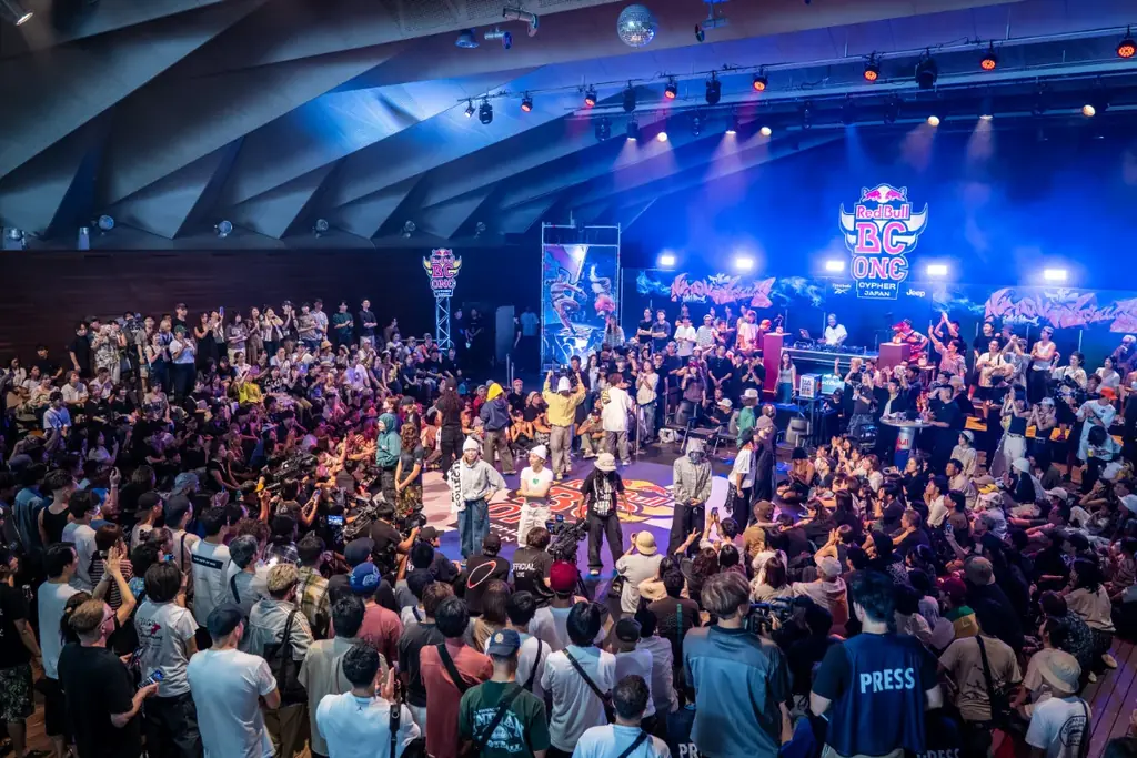 「Red Bull BC One Cypher Japan 2025」B-Boy haruto、B-Girl Cocoa 初優勝　圧巻のパフォーマンスに約800人の観客が熱狂！ 画像 12