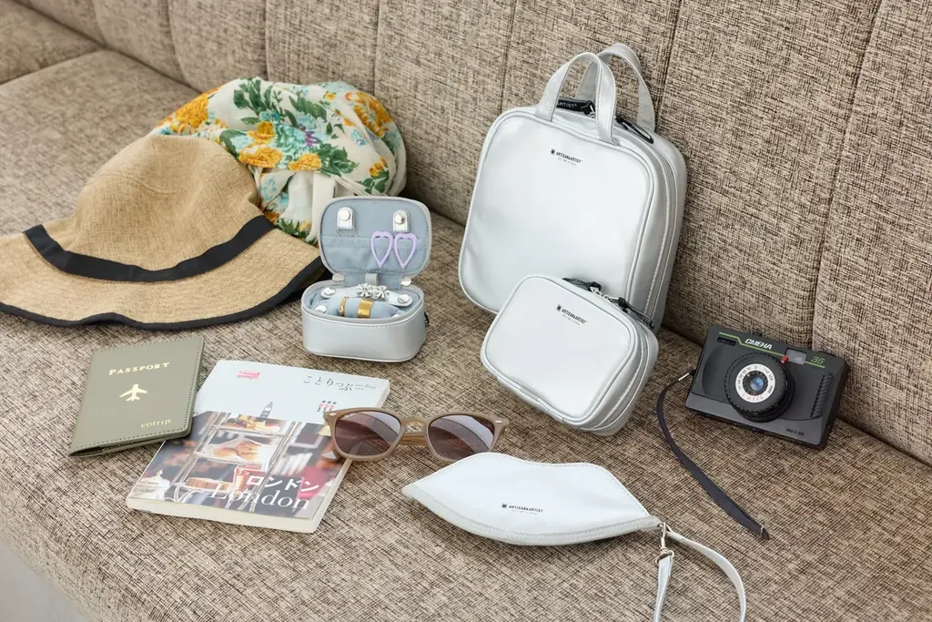 アーバンリュクス×ことりっぷ発売