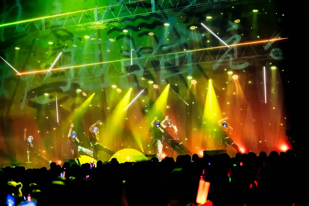 クロノヴァ　しの　VOLT−EX ライブ　特典 クロノヴァ 入場特典 VOLT-EX ARKHE アルケー 魔王 - メルカリ