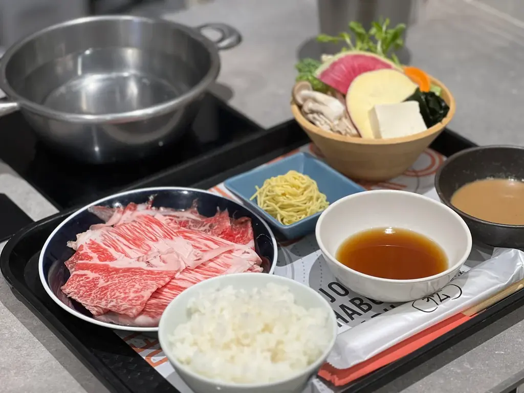 お盆明けの楽しみはこれ!熟成黒毛和牛を980円で味わうお得すぎる『切り落としセット』が新宿に上陸! 画像 2