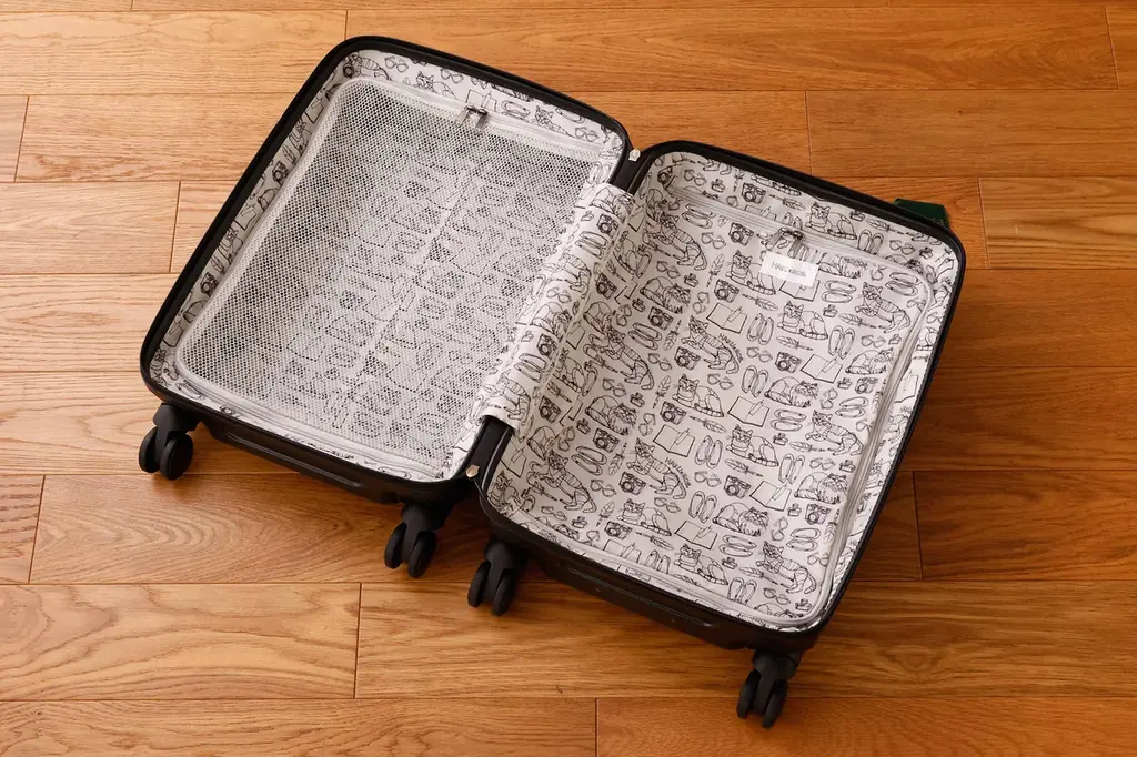 【HAyU×ace.】ワイヤーアート作家・小川学氏が作り上げた個性あふれる猫をモチーフにしたバッグシリーズ 画像 4