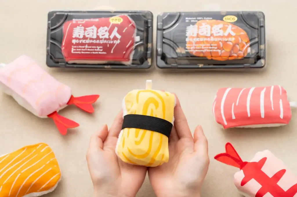 寿司なのに洗える！？新感覚おみやげ「寿司名人 握らずにはいられないハンカチ」が新発売！8月下旬よりドン・キホーテで順次販売開始 画像 9