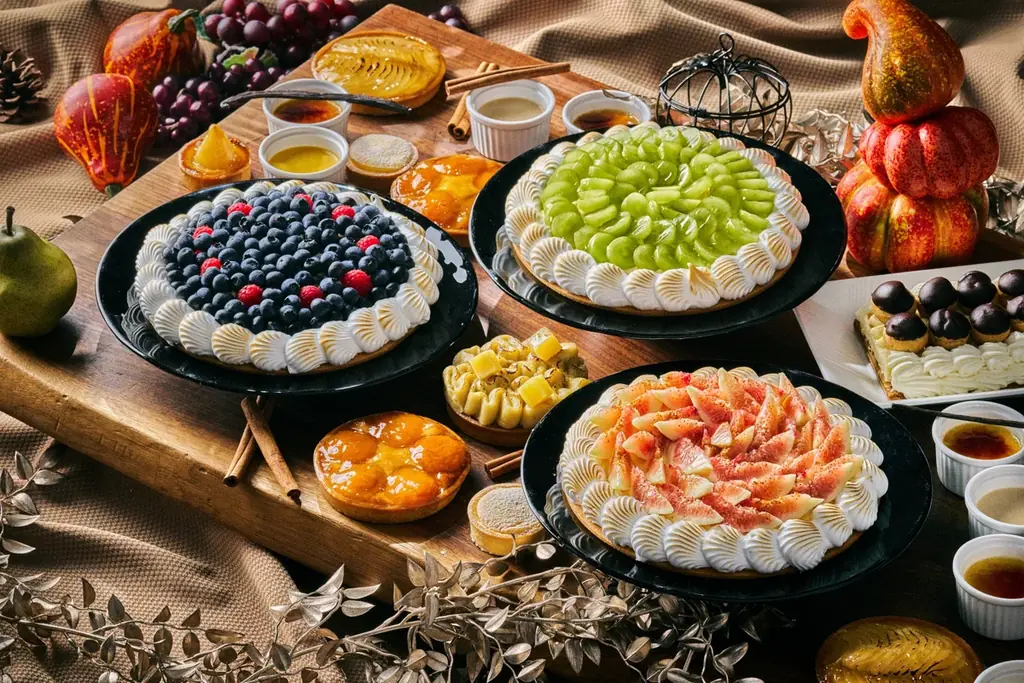 【ヒルトン横浜】実りの秋をスイーツで満喫！『スイーツビュッフェ～秋の味覚の収穫祭～』をAllday Dining Paradeにて開催 画像 2