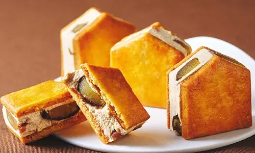 【新作発表】〈マールブランシュ京都髙島屋店 先行販売〉リニューアルオープンに合わせ、新しい“おやつ菓子”が登場！発酵バター香るほろほろ食感。“日常に寄り添うおやつ菓子”「シェフクッキーサンド バター」 画像 3