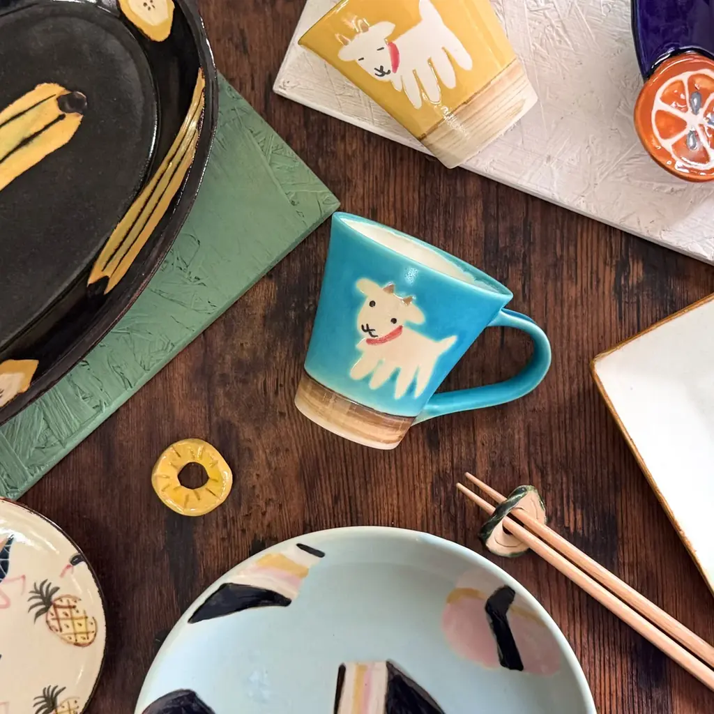 渋谷ロフト限定企画「うつわや」にて、「やちむん」編集コーナーが初登場。おやつタイムを彩る、かわいい色・柄の器が沖縄から集合します。 画像 11