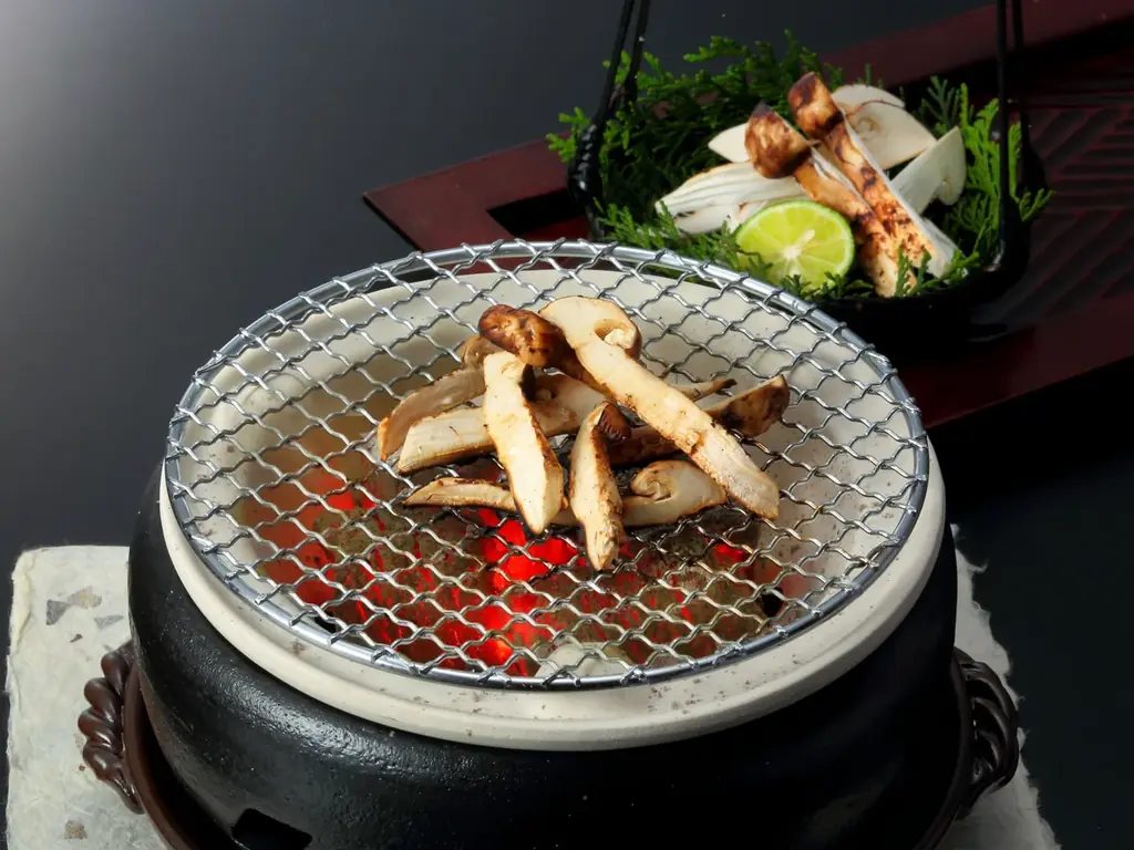 【しゃぶしゃぶ・日本料理 木曽路】「松茸とあわび」季節限定メニューを販売 2025年8月21日(木)~11月4日(火) 画像 5