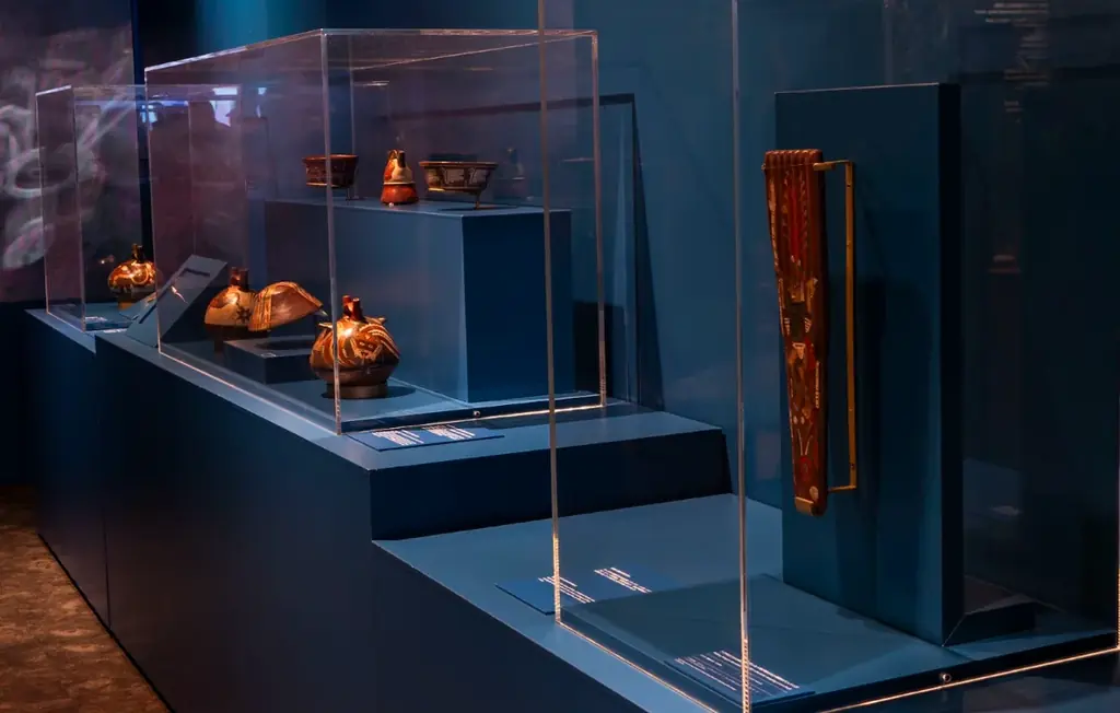 リマ美術館所蔵のナスカ文化財9点がペルー館で展示