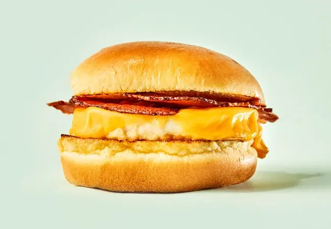 Hello NARITA!日本国内 空港初出店「Shake Shack 成田国際空港第1ターミナル店」が、成田国際空港に2025年9月11日(木)オープン! 画像 4