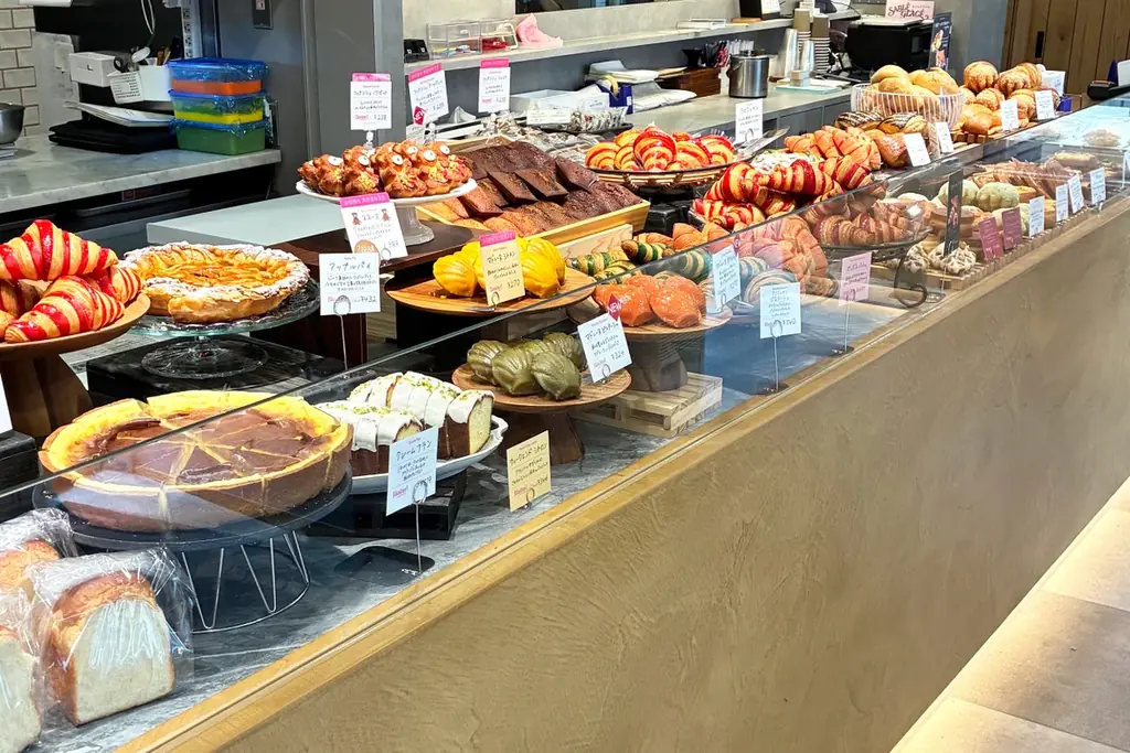 日本橋高島屋「フランス展 2025」に、フランス・リヨンのパンや焼き菓子のお店[Goûter] -グテ-が催事出店。パティシエ、セバスチャン・ブイエが贈る、特別な“おやつ”の世界をお届けします。 画像 9