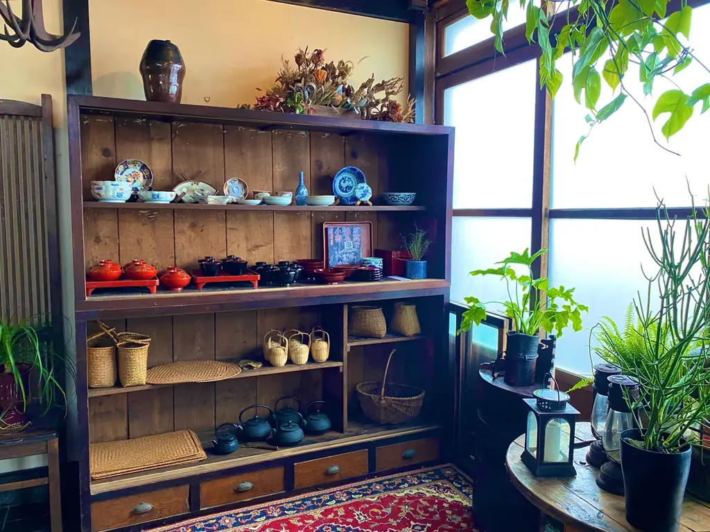 【歴史的建造物の魅力を活かしたカフェ】8/8(金)小樽市祝津に “小樽茶房 – 旧白鳥家番屋 -“が新規オープン。茶葉の変化する味わいを楽しめる深煎り煎茶や手作りのスイーツ等、こだわりの一品をご提供。 画像 8