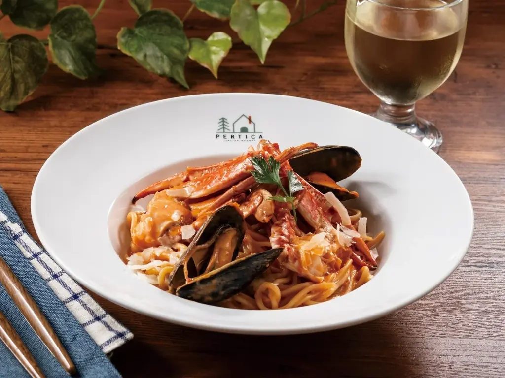 【イタリアン リゾート ペルティカ 小平店】“旨辛・濃厚・香ばしさ” 秋の食欲を刺激する期間限定メニューが新登場!今だけの特別な出会いの一皿をご堪能ください。 画像 5