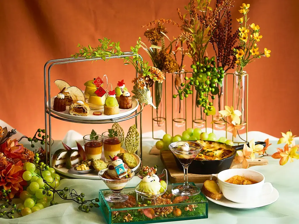 「ぼく、シマエナガ。」コラボレーション　シマエナガランチ 秋　　～Like Afternoon Tea～ 旬の食材やフルーツを贅沢に使った 彩り豊かな秋の味覚を堪能 画像 1