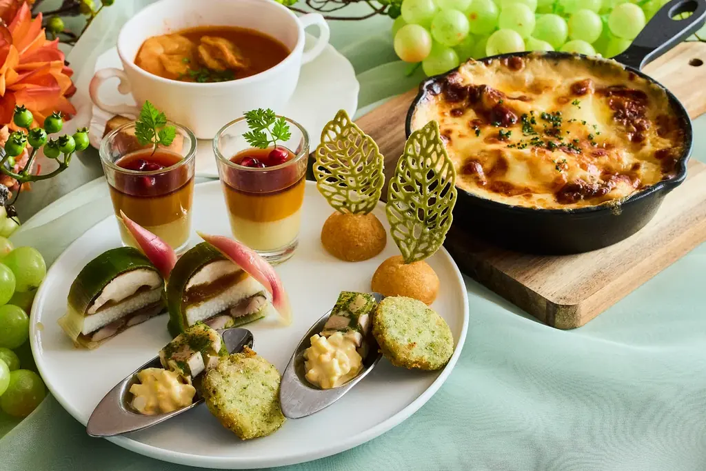 「ぼく、シマエナガ。」コラボレーション シマエナガランチ 秋 ~Like Afternoon Tea~ 旬の食材やフルーツを贅沢に使った 彩り豊かな秋の味覚を堪能 画像 3