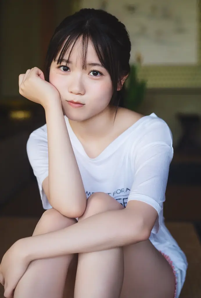 “こさかな”が笑ってくれているだけで――。日向坂46・小坂菜緒が飾る「B.L.T.10月号」の表紙画像が解禁！ 本誌史上過去最大規模の20000字ソロインタビューで綴られるアイドル・小坂菜緒の新事実。 画像 16