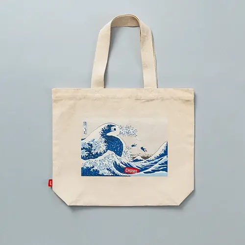 「HOKUSAI-ぜんぶ、北斎のしわざでした。展」ここでしか手に入らない展覧会コラボグッズ&出展作品からインスパイアされたテーマカフェが登場します! 画像 5