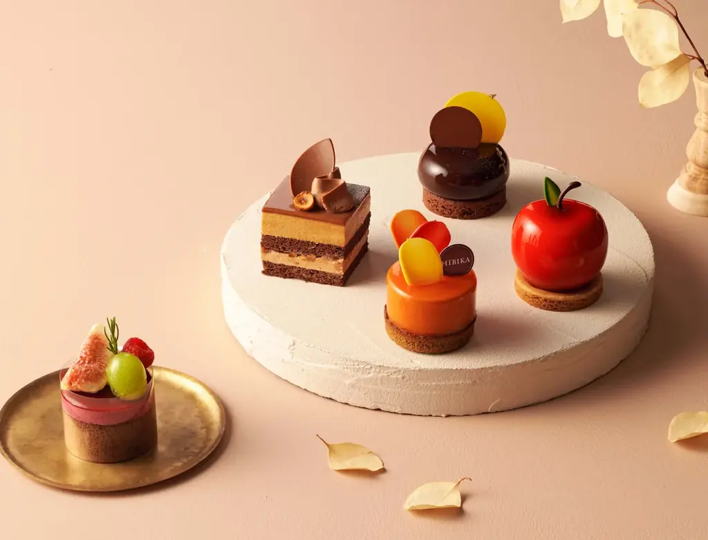 四季菓子の店 HIBIKA（ひびか）は、9月1日（月）より季節の彩り豊かな“秋のケーキ”を販売いたします。 画像 1