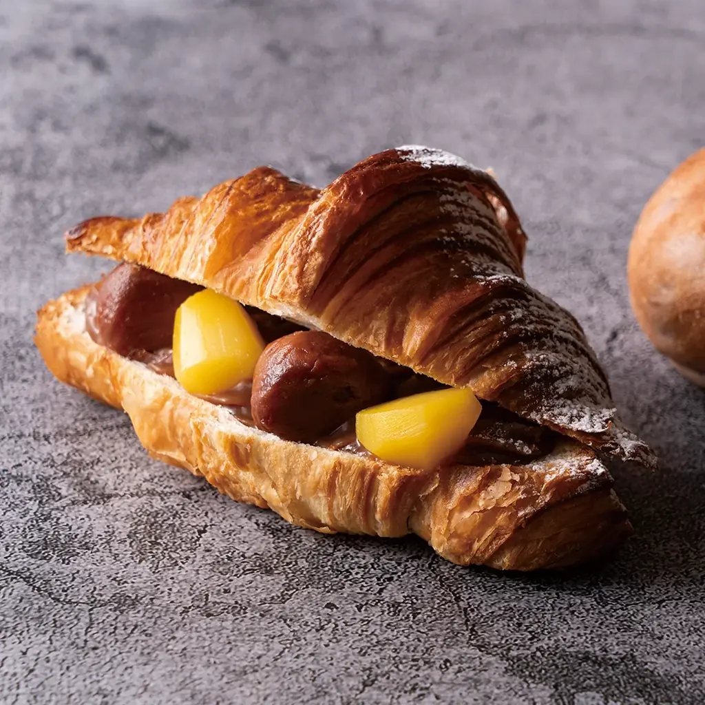 “なると金時を使用したクレームブリュレ”や“フランス産マロンのミルフィーユ”など、秋の食材を使用したスイーツ・ブレッドを販売する「秋の味覚フェア imo×kuri」開催 画像 5