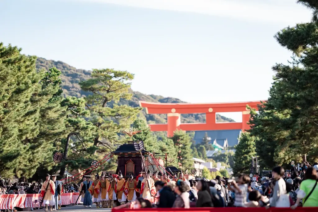 平安の雅を五感で堪能する特別ランチプラン　時代祭を応天門前最前列で観覧し、京都の秋を楽しむ。 画像 4