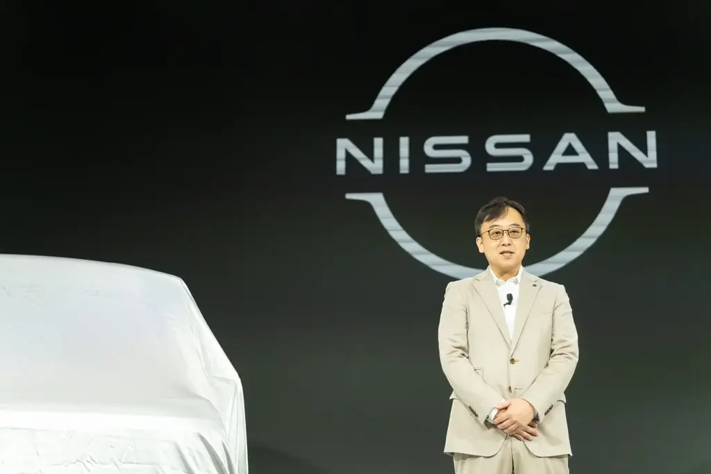 仲里依紗 新型「ルークス」先行披露会に登壇 “見える”機能にちなんだ“見えルークス”ポーズも初披露! 画像 2
