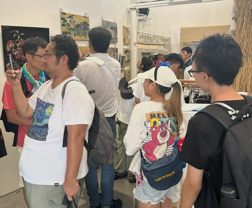 西陣織が万博で魅せる新境地　ゴッホ再現やアメコミ作品が話題