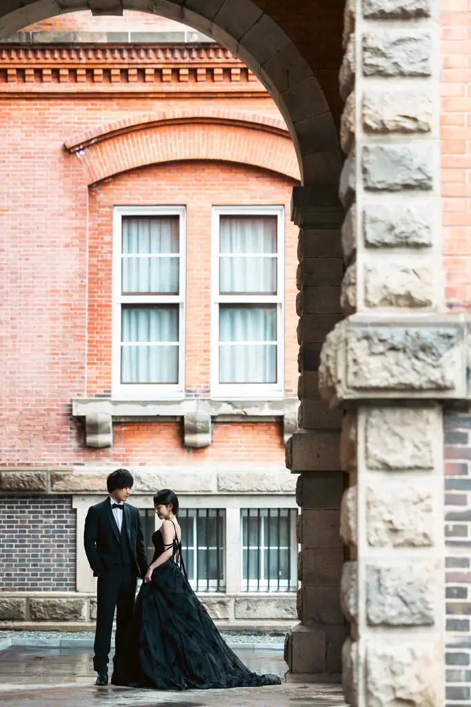 2025年リニューアルオープン！重要文化財の北海道赤レンガ庁舎で叶える、クラシカルなフォトウェディング。写真映えするフォトスポットもご紹介 画像 5