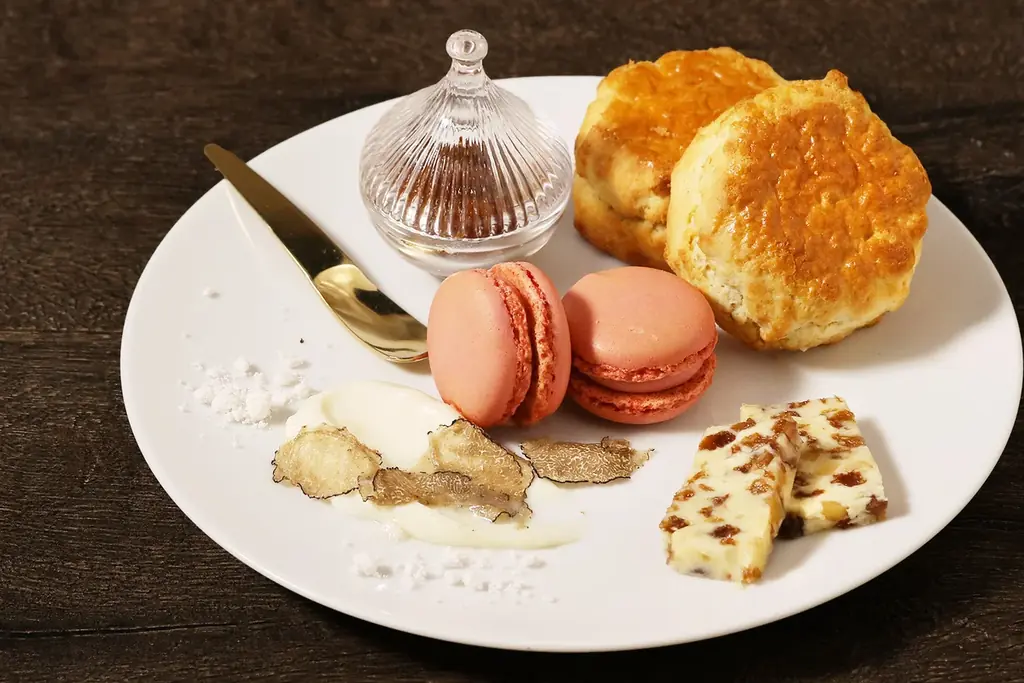 三菱一号館美術館 Café 1894 アフタヌーンティーが予約開始!2025年9月8日(月)~10月9日(木)の期間限定販売 画像 4