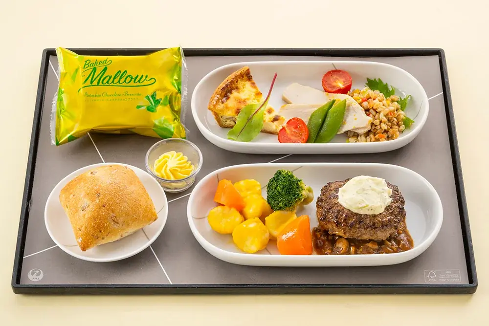 【ベイクドマロウ】ピスタチオチョコブラウニーが国内線JALファーストクラス機内食に採用されました！ 画像 3