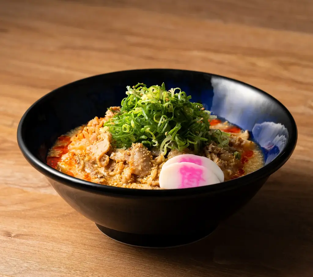 8/27(水)~資さんうどん史上初の新味に挑戦!「ねぎどっさり酸辣湯うどん」・「ごまだれ野菜天ぶっかけうどん」が期間限定で登場!「酸味と辛味の味わい」と「濃厚ごまだれの味わい」をぜひ、ご堪能ください! 画像 2