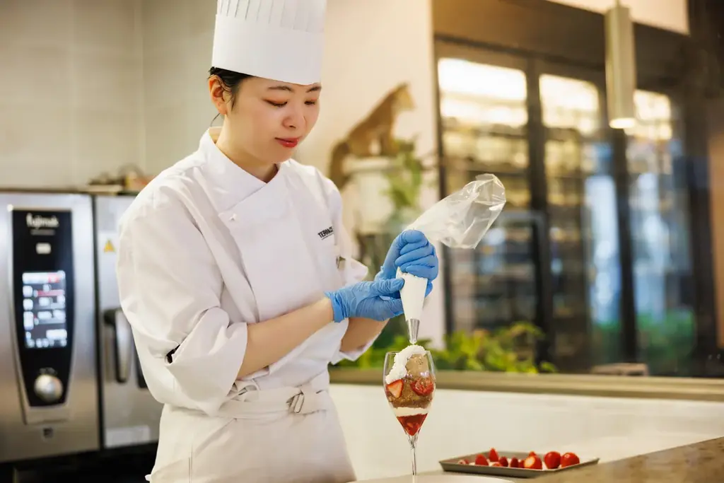 【ホテルメトロポリタン 川崎】 「巨峰のパフェ 和(なごみ)」を提供 画像 4