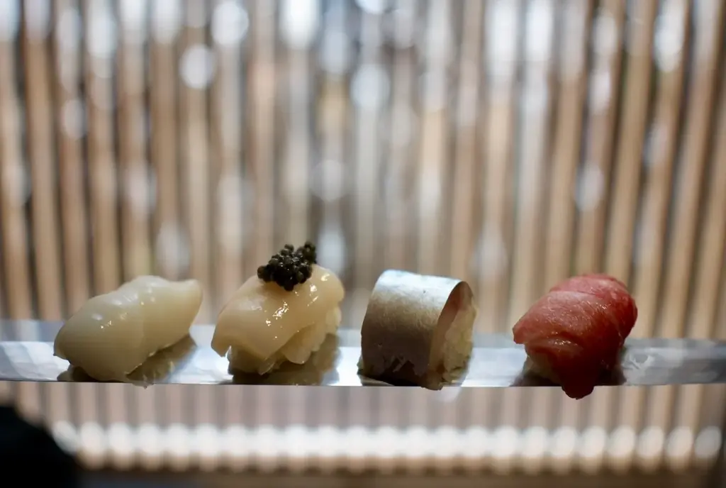 アムステルダムの本格江戸前寿司店「TEWATASHI」──オランダの著名美食評論家から高得点を獲得、有力紙で大々的に紹介！現地グルメ界が注目 画像 5