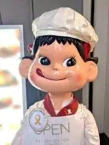 不⼆家のペコちゃんがゴールドリボンを⾝につけ⼩児がん啓発 画像 2