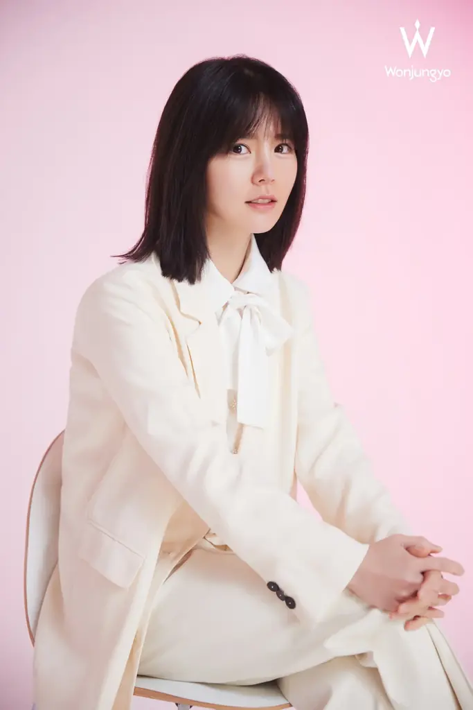 ＜Wonjungyo＞TWICE MOMOの新ビジュアルを公開！水彩画のようにふんわりと頬を彩るリキッドチークとプロ仕上げのリキッドチーク用ブラシが新登場！ 画像 22