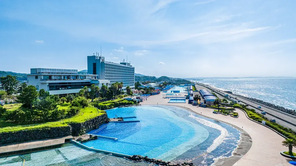 【大磯プリンスホテル】レイトサマー！夏の締めくくりは敬老の日と一緒に！思い出を贈る三世代ホテルプールステイ 画像 1