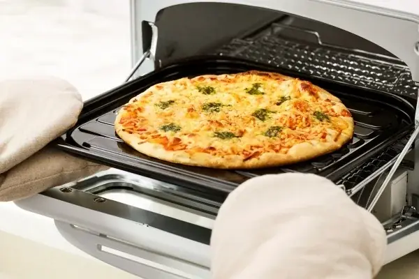 「石窯」をヒントに、熱を逃がさずスピーディーに焼き上げる　オーブントースター（EQ-HM30） 新発売 画像 12