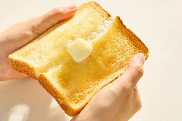 「石窯」をヒントに、熱を逃がさずスピーディーに焼き上げる オーブントースター(EQ-HM30) 新発売 画像 7
