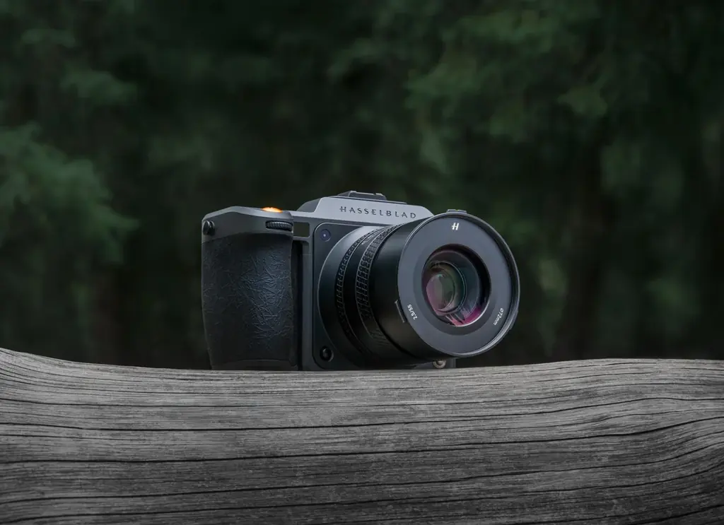 1億画素中判カメラ Hasselblad X2D II 100C とズームレンズ XCD 2,8-4/35-100E 発売 画像 2