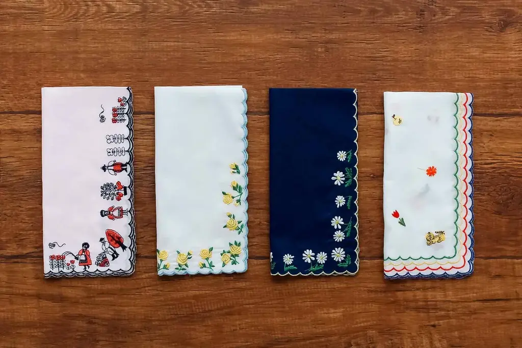 レトロ可愛い、ときめきを手のひらに。アデリアレトロ × CLASSICS the Small Luxury初コラボハンカチーフ誕生！ 画像 4