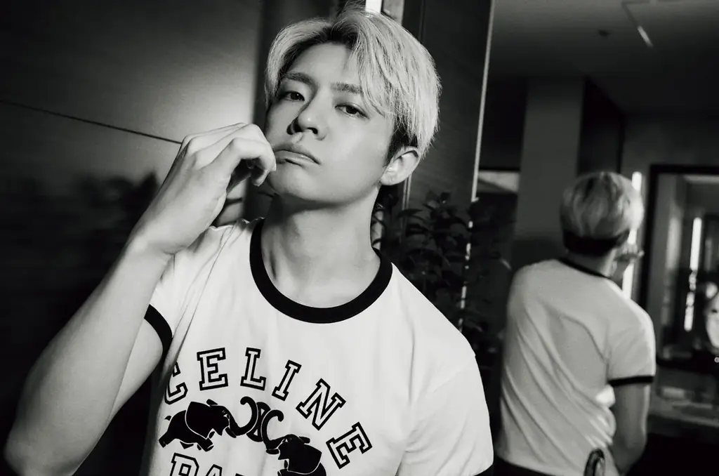 Number_iの岸優太が『ヌメロ・トウキョウ』10月特装版の表紙にソロで初登場！　20代最後の瞬間を切り撮った写真と、29歳の等身大の心で語ったロングインタビューで構成される14ページの大特集 画像 4