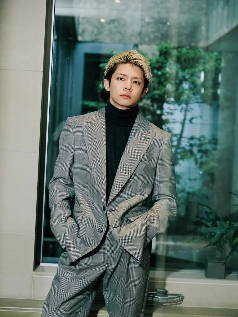 Number_iの岸優太が『ヌメロ・トウキョウ』10月特装版の表紙にソロで初登場！　20代最後の瞬間を切り撮った写真と、29歳の等身大の心で語ったロングインタビューで構成される14ページの大特集 画像 6