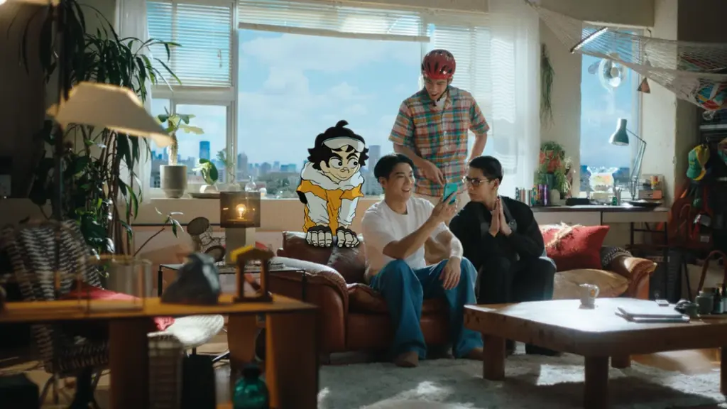 TikTok新TVCM「あなたを広げるきっかけが、流れてくる。」篇を8月28日より公開！TikTokの幅広いジャンルの動画をきっかけに、賀来賢人の日常の新しい選択肢が増えていく 画像 10