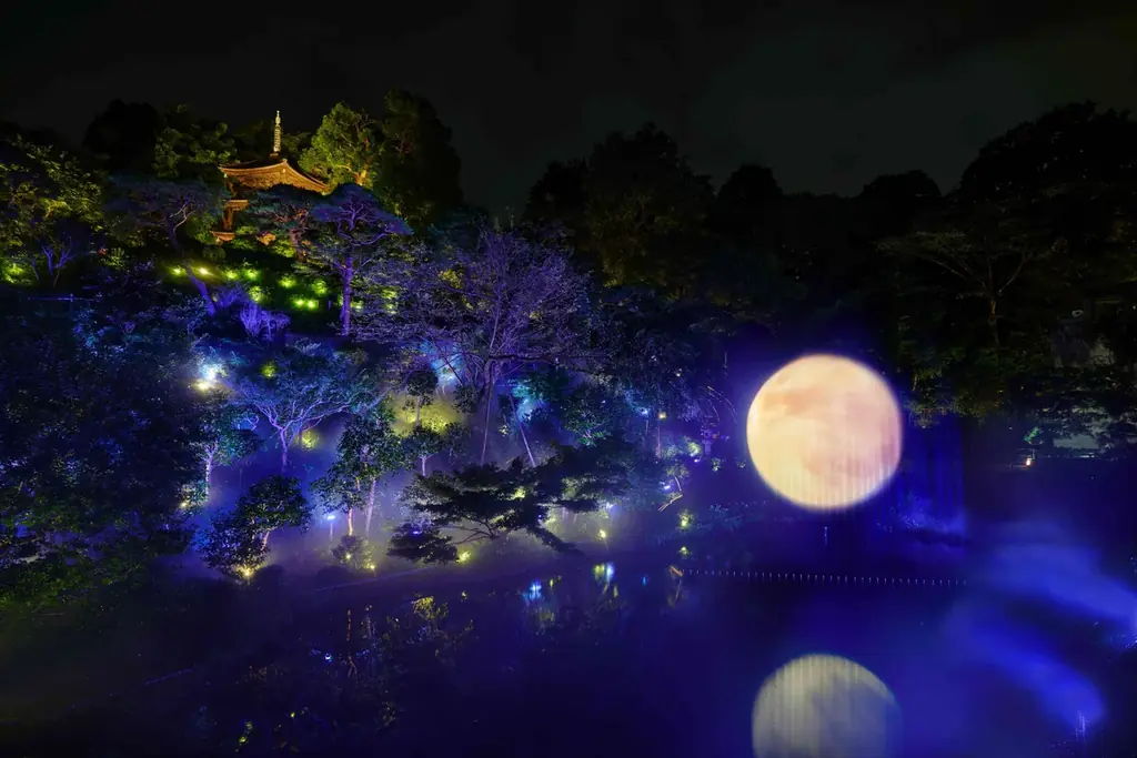 9/16スタート 椿山荘のTOKYO MOON 満ち欠けの月夜を庭園で