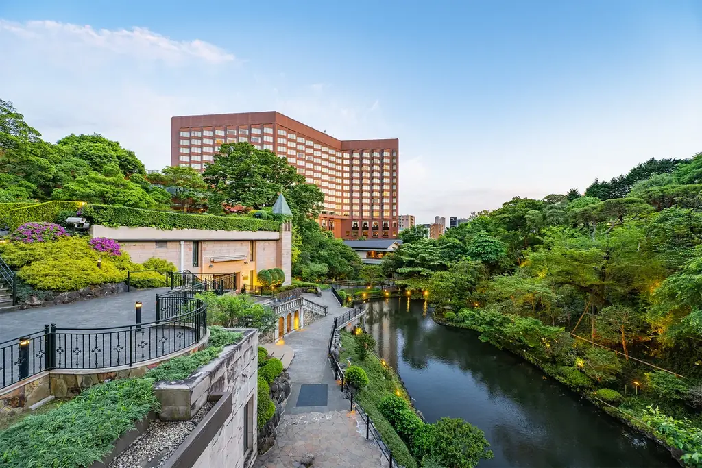 【ホテル椿山荘東京】移築100周年の三重塔と月が織りなす幻想的な秋の夜 今年は“満ち欠けする月”「TOKYO MOON ~雲と百年の月あかり~」を9月16日よりスタート 画像 10