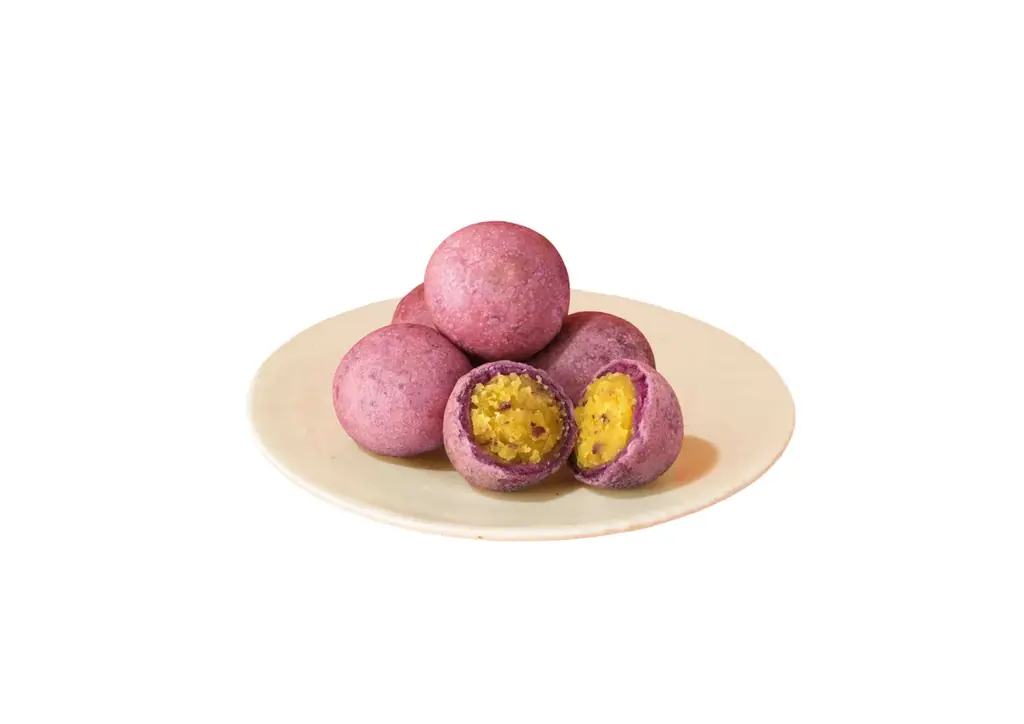 【MOS】秋の味覚“さつまいも”を使用した人気スイーツ＆ドリンクが今年も登場！「熱々（あつあつ） おさつボール」「まぜるシェイク さつまいも ～北海道産 紅はるか～」 画像 2