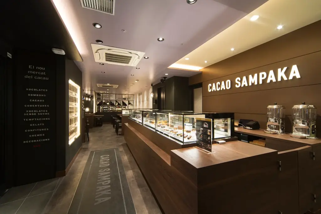 スペイン王室御用達ブランド【カカオサンパカ】／日本上陸16周年記念！ジャラッツ カカオ（ソフトクリーム）の無料提供を決定！ 画像 4