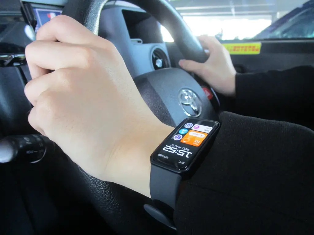 enstem、日本交通に「Nobi for Driver」をトライアル提供開始 新卒乗務員に50台以上を配備、安全管理の高度化に向けた取り組みを推進 画像 2