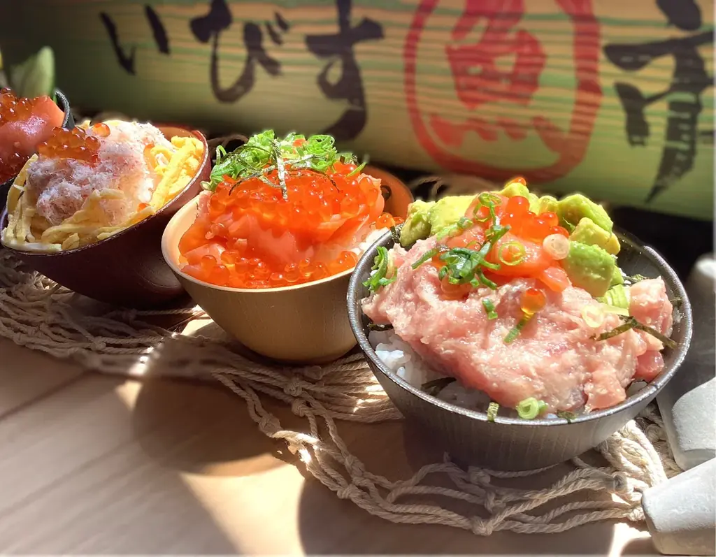 【イビススタイルズ東京ベイ】STREATSより旬の味覚をお届け!朝食ビュッフェで楽しむ サーモン&いくら丼フェア開催! 画像 3
