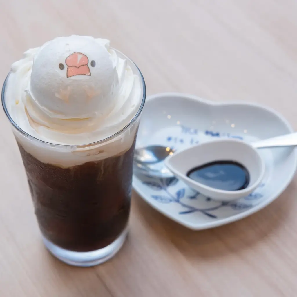 「モット!キャル喫茶」9/1からSTART!文鳥・キンカチョウ・ジュウシマツと楽しむ♪ふくふく堂さんイラスト再現メニューで純喫茶気分を 画像 6