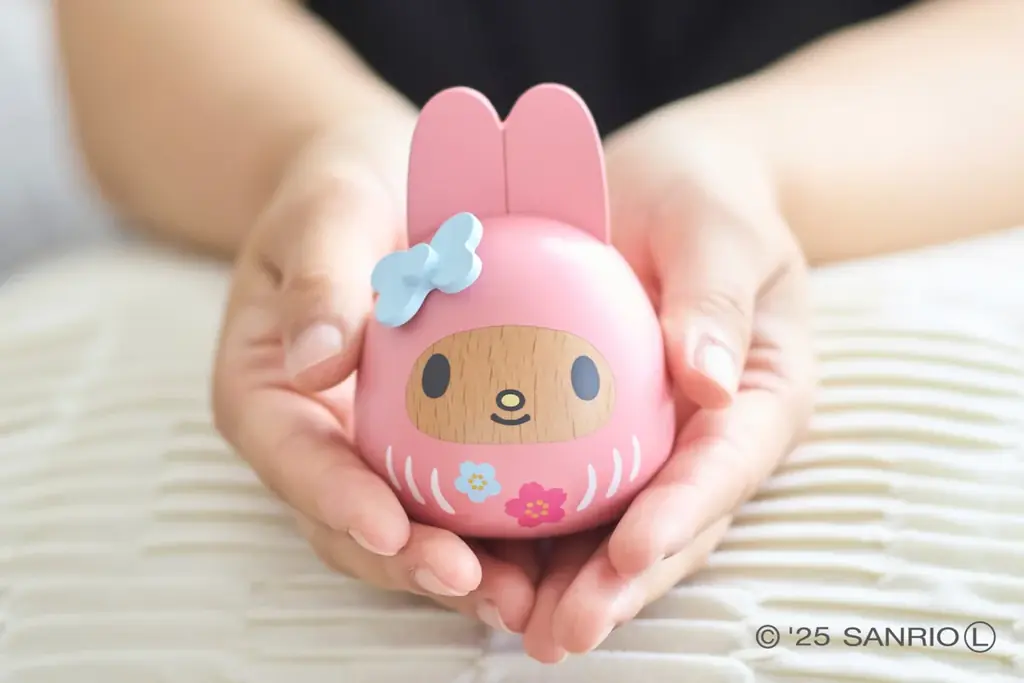 【株式会社ニチガン】ハローキティ、マイメロディ、クロミの木製だるまが新発売！ 画像 6